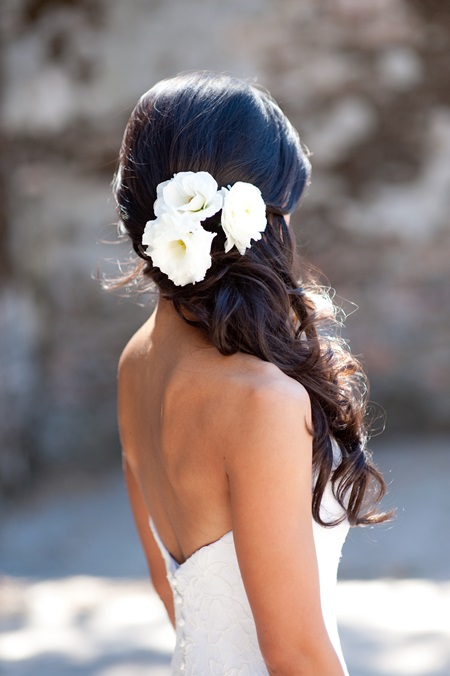 penteado noiva com flores praia - Noivinha em Folha